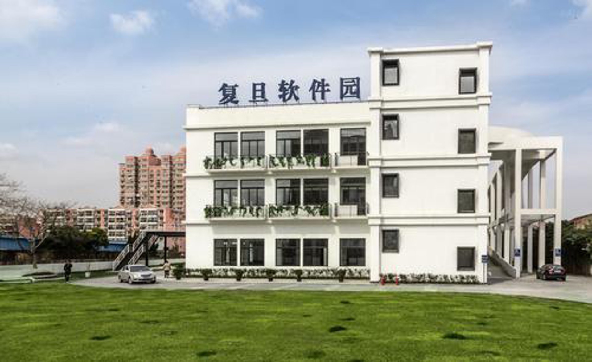 炙秋信息咨询